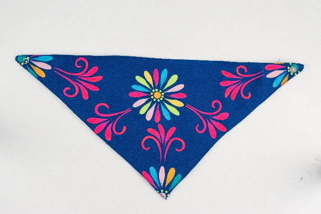 Bandana para mascota Chulada pintada a mano - Mediana MODELO #030503