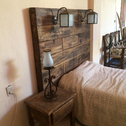 Cabecera con faroles en madera de pino MODELO #1106