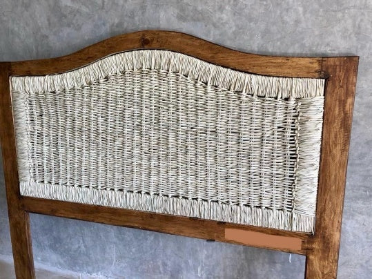 Cabecera de ratán tejido con marco de madera de pino MODELO #1112