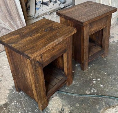Buró con hueco de madera de pino MODELO #1105